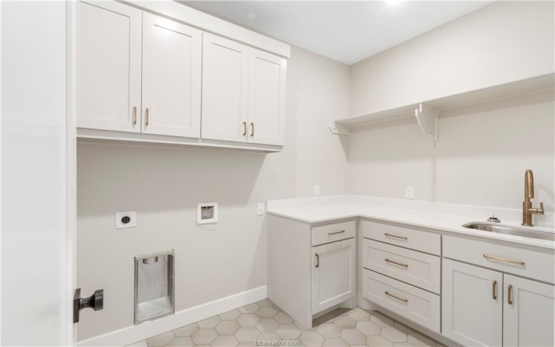 5671 Mill Water Court, Bryan, TX 77808, 4 Habitaciones Habitaciones , ,3 BañosBaños,Residential,En Venta,5671 Mill Water Court,0,25008726