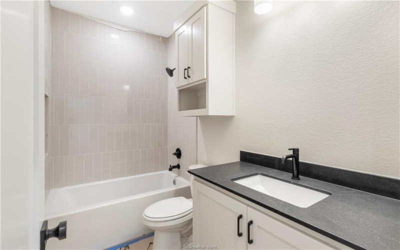 5671 Mill Water Court, Bryan, TX 77808, 4 Habitaciones Habitaciones , ,3 BañosBaños,Residential,En Venta,5671 Mill Water Court,0,25008726