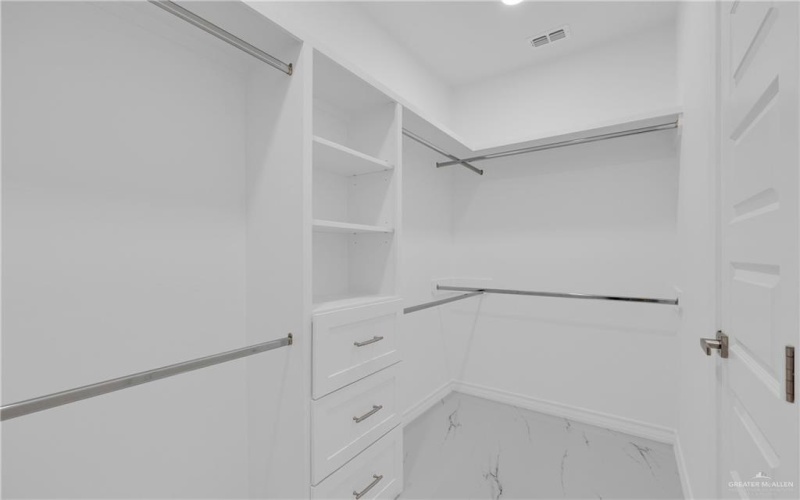 2317 N Woody Street, Edinburg, TX 78541, 3 Bedrooms Bedrooms, ,2 BathroomsBathrooms,Residential,For Sale,2317 N Woody Street,0,477063