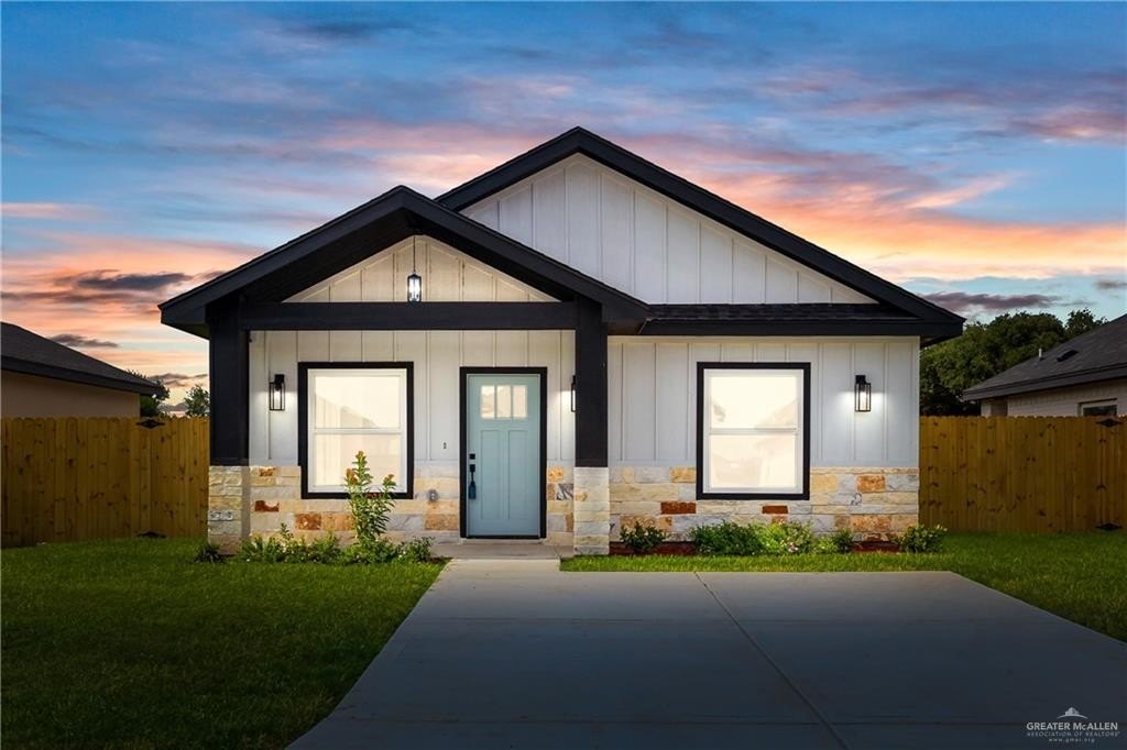 2004 Trinity Street, Donna, TX 78537, 3 Bedrooms Bedrooms, ,2 BathroomsBathrooms,Residential,For Sale,2004 Trinity Street,0,478020