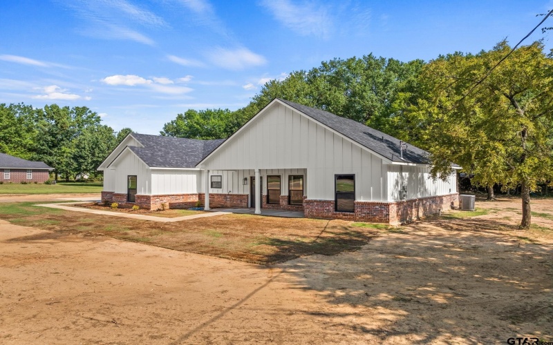 1339 Hwy 67, Mt Vernon, TX 75457, 3 Bedrooms Bedrooms, ,2 BathroomsBathrooms,Residential,For Sale,1339 Hwy 67,0,25012015
