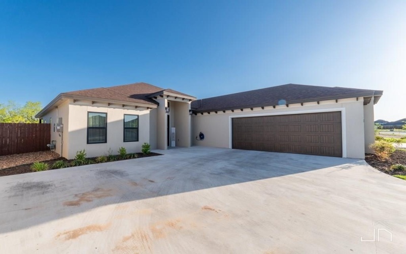 5318 Riviera Lane, San Angelo, TX 76904, 3 Bedrooms Bedrooms, ,2 BathroomsBathrooms,Residential,For Sale,5318 Riviera Lane,0,128612