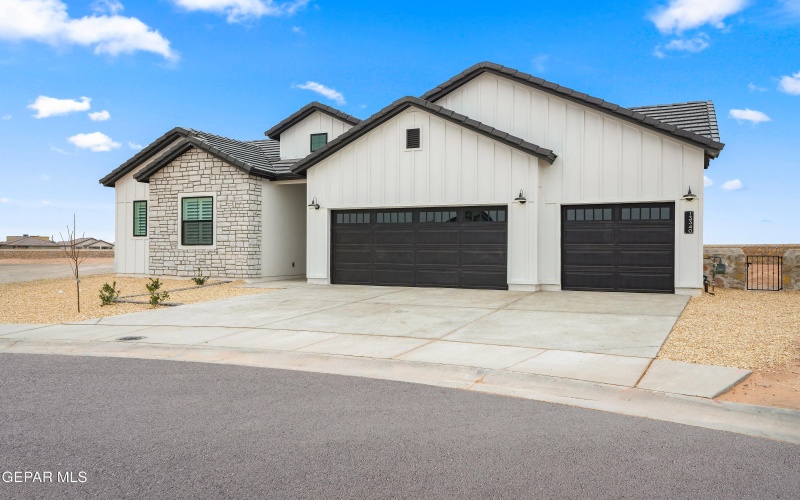 13361 CARTERTON Avenue, Horizon City, TX 79928, 4 Bedrooms Bedrooms, ,3 BathroomsBathrooms,Residential,For Sale,13361 CARTERTON Avenue,913649