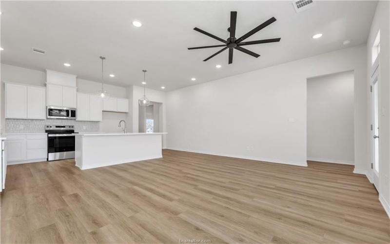 3576 Pointe du Hoc Loop, Bryan, TX 77808, 3 Habitaciones Habitaciones , ,2 BañosBaños,Residential,En Venta,3576 Pointe du Hoc Loop,0,25008746