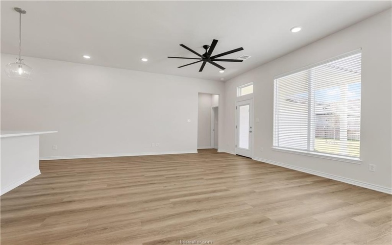 3576 Pointe du Hoc Loop, Bryan, TX 77808, 3 Habitaciones Habitaciones , ,2 BañosBaños,Residential,En Venta,3576 Pointe du Hoc Loop,0,25008746