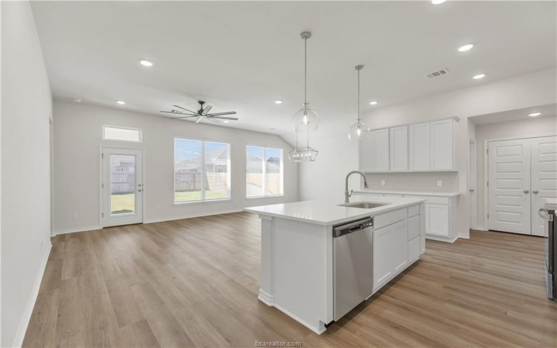 3576 Pointe du Hoc Loop, Bryan, TX 77808, 3 Habitaciones Habitaciones , ,2 BañosBaños,Residential,En Venta,3576 Pointe du Hoc Loop,0,25008746
