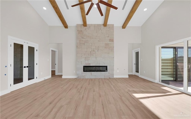 2701 E Versace Drive, Edinburg, TX 78545, 4 Habitaciones Habitaciones , ,2 BañosBaños,Residential,En Venta,2701 E Versace Drive,0,477986