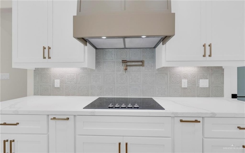 2701 E Versace Drive, Edinburg, TX 78545, 4 Habitaciones Habitaciones , ,2 BañosBaños,Residential,En Venta,2701 E Versace Drive,0,477986