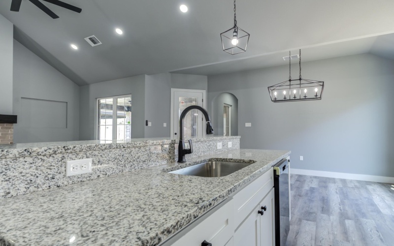 1603 Quincy Avenue, Lubbock, TX 79416, 3 Habitaciones Habitaciones , ,2 BañosBaños,Residential,En Venta,1603 Quincy Avenue,0,202558933
