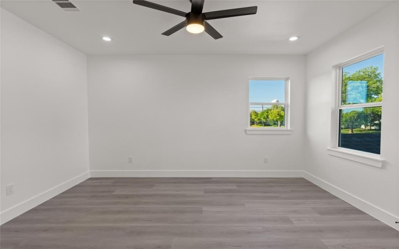 504 S Tennessee Street, McKinney, TX 75069, 4 Bedrooms Bedrooms, ,5 BathroomsBathrooms,Residential,For Sale,504 S Tennessee Street,0,21018401
