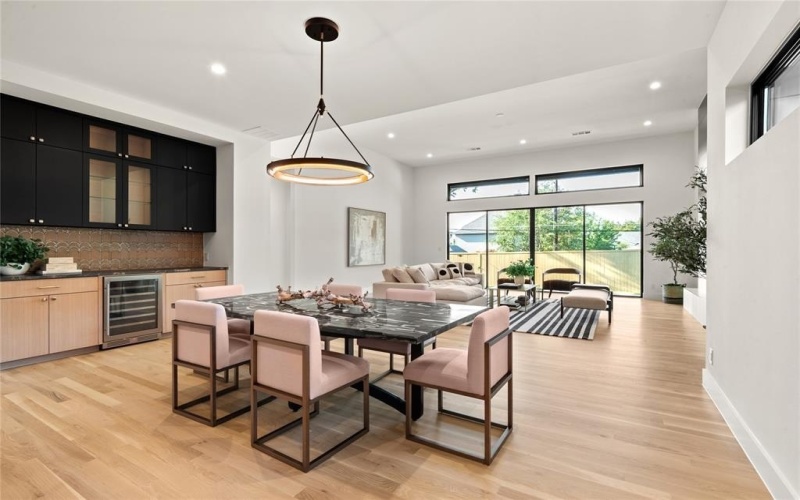 6942 Coronado Avenue, Dallas, TX 75214, 5 Habitaciones Habitaciones , ,6 BañosBaños,Residential,En Venta,6942 Coronado Avenue,0,21022135