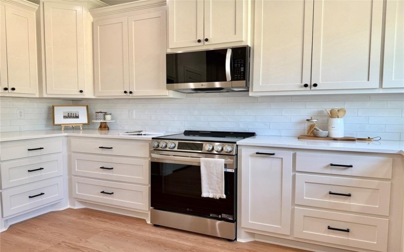 2412 Creek Drive, Granbury, TX 76048, 3 Bedrooms Bedrooms, ,2 BathroomsBathrooms,Residential,For Sale,2412 Creek Drive,0,21023638