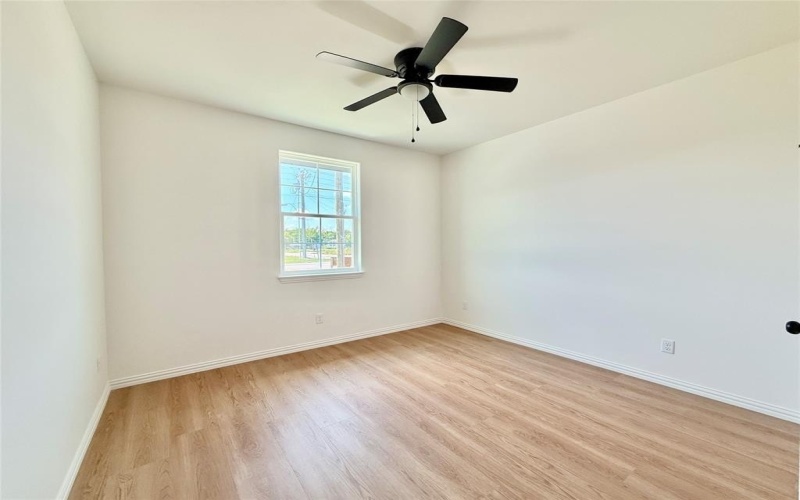 2412 Creek Drive, Granbury, TX 76048, 3 Bedrooms Bedrooms, ,2 BathroomsBathrooms,Residential,For Sale,2412 Creek Drive,0,21023638
