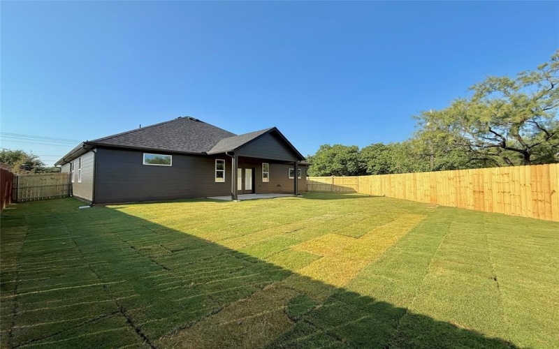 2412 Creek Drive, Granbury, TX 76048, 3 Bedrooms Bedrooms, ,2 BathroomsBathrooms,Residential,For Sale,2412 Creek Drive,0,21023638