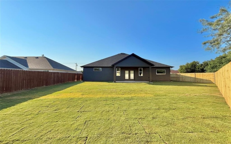 2412 Creek Drive, Granbury, TX 76048, 3 Bedrooms Bedrooms, ,2 BathroomsBathrooms,Residential,For Sale,2412 Creek Drive,0,21023638