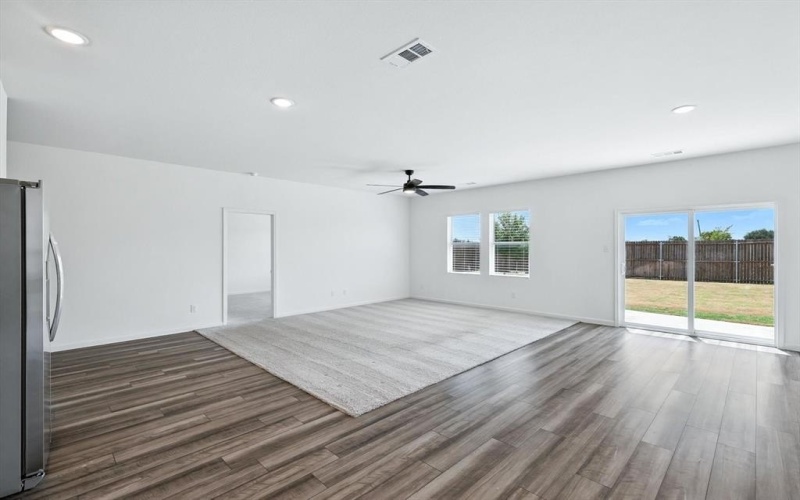 1545 Shadow Hawk Drive, Fort Worth, TX 76052, 3 Habitaciones Habitaciones , ,2 BañosBaños,Residential,En Venta,1545 Shadow Hawk Drive,0,21025003