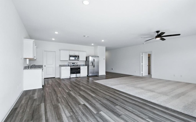 1545 Shadow Hawk Drive, Fort Worth, TX 76052, 3 Habitaciones Habitaciones , ,2 BañosBaños,Residential,En Venta,1545 Shadow Hawk Drive,0,21025003