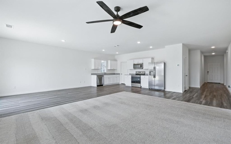 1545 Shadow Hawk Drive, Fort Worth, TX 76052, 3 Habitaciones Habitaciones , ,2 BañosBaños,Residential,En Venta,1545 Shadow Hawk Drive,0,21025003