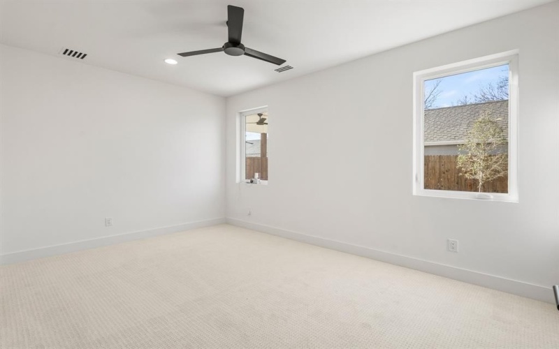 1432 Canada Drive, Dallas, TX 75212, 4 Habitaciones Habitaciones , ,3 BañosBaños,Residential,En Venta,1432 Canada Drive,0,21025131