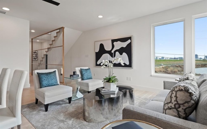 1424 Canada Drive, Dallas, TX 75212, 4 Habitaciones Habitaciones , ,3 BañosBaños,Residential,En Venta,1424 Canada Drive,0,21025141