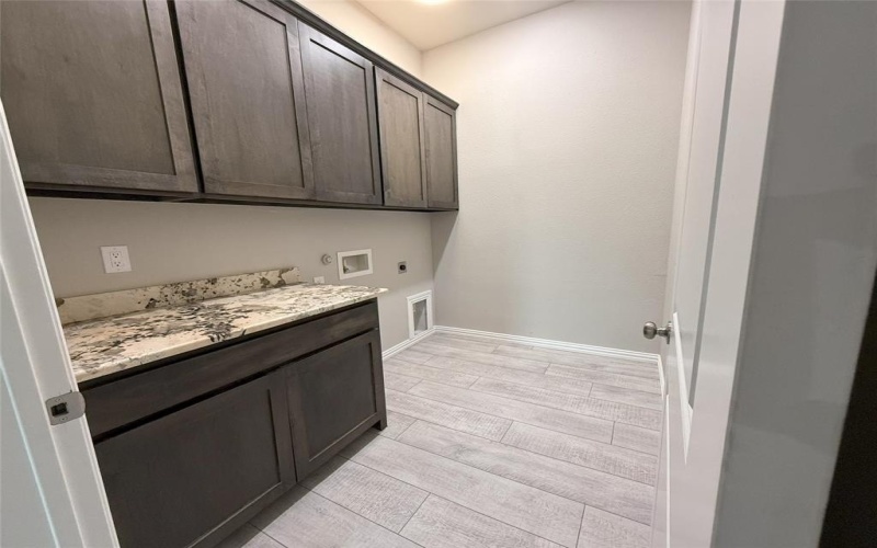 1007 legend Avenue, Bonham, TX 75418, 3 Habitaciones Habitaciones , ,2 BañosBaños,Residential,En Venta,1007 legend Avenue,0,21025856