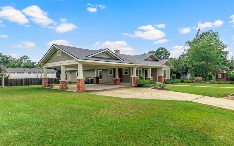208 East & West Street, Minden, LA 71055, 3 Habitaciones Habitaciones , ,2 BañosBaños,Residential,En Venta,208 East & West Street,0,21025991