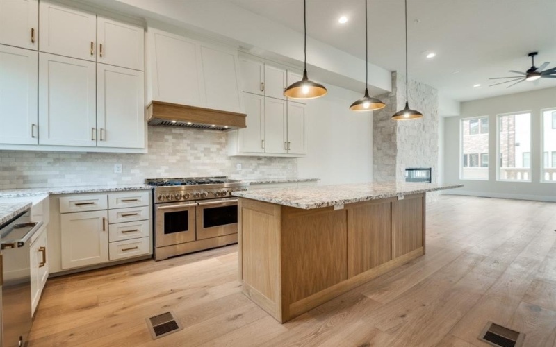 250 E Dallas Road #119, Grapevine, TX 76051, 3 Bedrooms Bedrooms, ,3 BathroomsBathrooms,Residential,For Sale,250 E Dallas Road,0,21026328