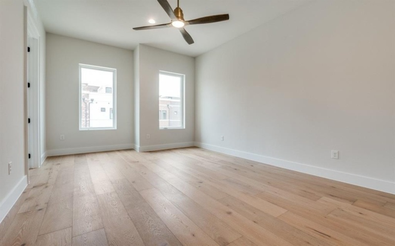 250 E Dallas Road #119, Grapevine, TX 76051, 3 Bedrooms Bedrooms, ,3 BathroomsBathrooms,Residential,For Sale,250 E Dallas Road,0,21026328