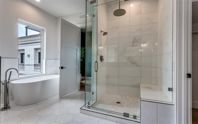 250 E Dallas Road #119, Grapevine, TX 76051, 3 Bedrooms Bedrooms, ,3 BathroomsBathrooms,Residential,For Sale,250 E Dallas Road,0,21026328