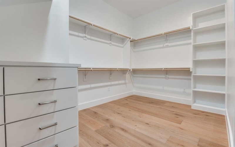 250 E Dallas Road #119, Grapevine, TX 76051, 3 Bedrooms Bedrooms, ,3 BathroomsBathrooms,Residential,For Sale,250 E Dallas Road,0,21026328