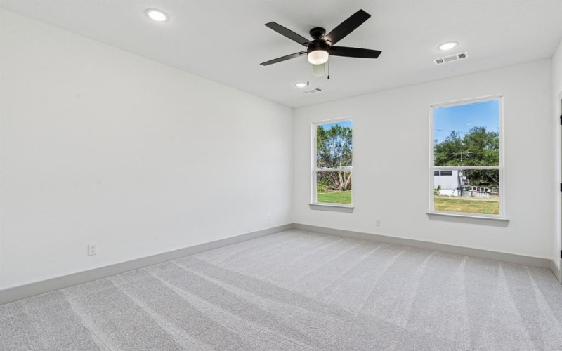 5012 Elizabeth Street, Granbury, TX 76048, 4 Bedrooms Bedrooms, ,2 BathroomsBathrooms,Residential,For Sale,5012 Elizabeth Street,0,21026411