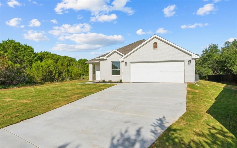 5012 Elizabeth Street, Granbury, TX 76048, 4 Bedrooms Bedrooms, ,2 BathroomsBathrooms,Residential,For Sale,5012 Elizabeth Street,0,21026411