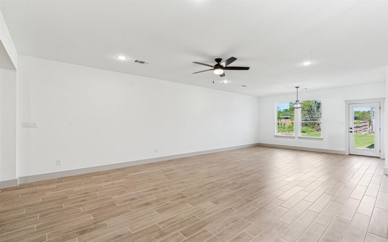 5012 Elizabeth Street, Granbury, TX 76048, 4 Bedrooms Bedrooms, ,2 BathroomsBathrooms,Residential,For Sale,5012 Elizabeth Street,0,21026411
