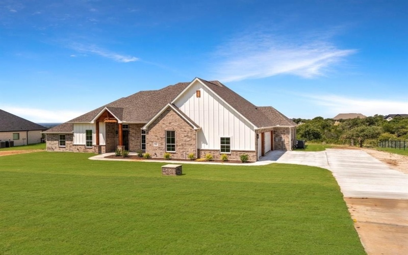 1066 Kingsley Court, Weatherford, TX 76087, 4 Bedrooms Bedrooms, ,3 BathroomsBathrooms,Residential,For Sale,1066 Kingsley Court,0,21026448