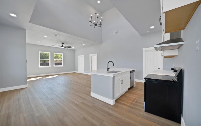 5905 Collins Court, Granbury, TX 76048, 3 Habitaciones Habitaciones , ,2 BañosBaños,Residential,En Venta,5905 Collins Court,0,21026679