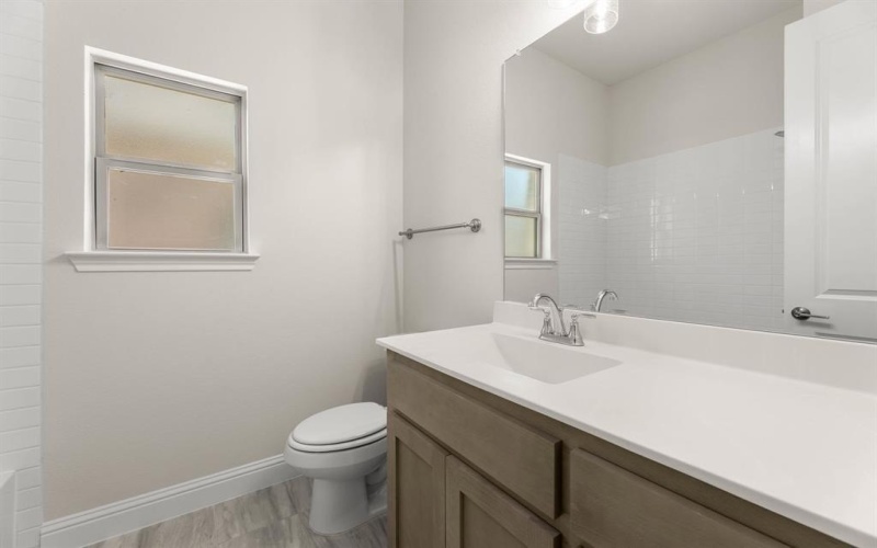 5401 Bardwell Drive, Denton, TX 76226, 3 Habitaciones Habitaciones , ,2 BañosBaños,Residential,En Venta,5401 Bardwell Drive,0,21026767