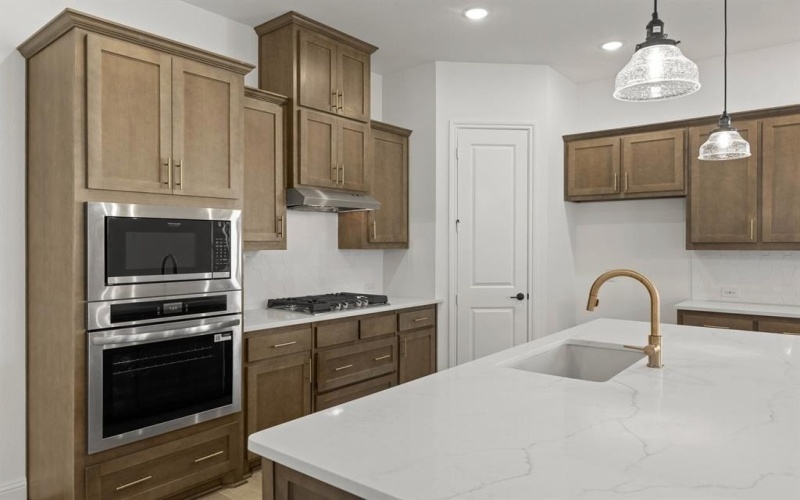 5400 Century Lake Lane, Denton, TX 76226, 4 Habitaciones Habitaciones , ,3 BañosBaños,Residential,En Venta,5400 Century Lake Lane,0,21026787