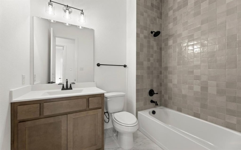 5400 Century Lake Lane, Denton, TX 76226, 4 Habitaciones Habitaciones , ,3 BañosBaños,Residential,En Venta,5400 Century Lake Lane,0,21026787