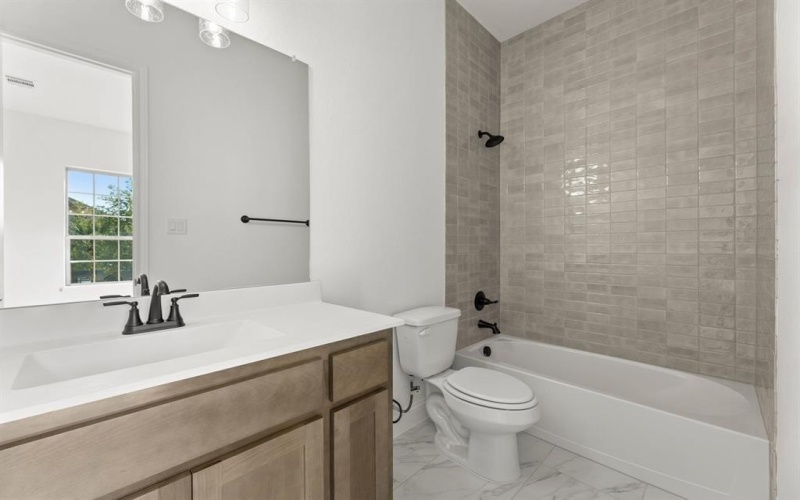 5400 Century Lake Lane, Denton, TX 76226, 4 Habitaciones Habitaciones , ,3 BañosBaños,Residential,En Venta,5400 Century Lake Lane,0,21026787