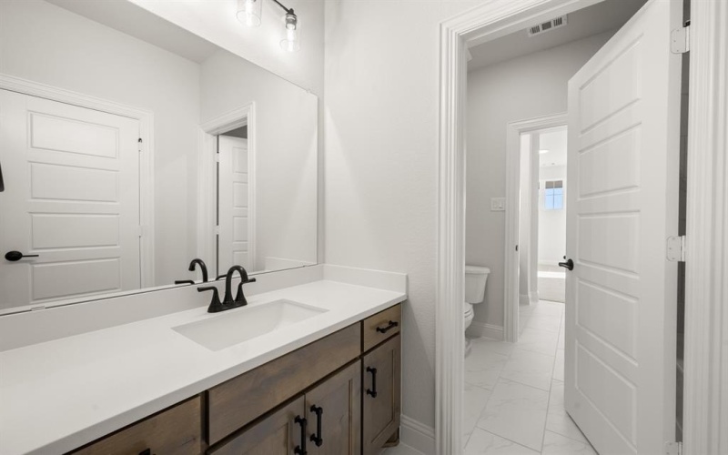 2118 Tilden Lane, Mansfield, TX 76084, 4 Habitaciones Habitaciones , ,3 BañosBaños,Residential,En Venta,2118 Tilden Lane,0,21026789