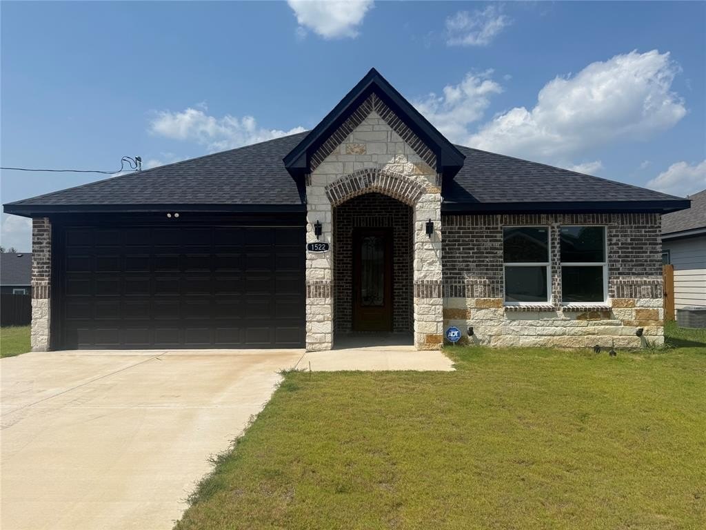 1522 Hemphill Street, Greenville, TX 75401, 3 Bedrooms Bedrooms, ,2 BathroomsBathrooms,Residential,For Sale,1522 Hemphill Street,0,21026883