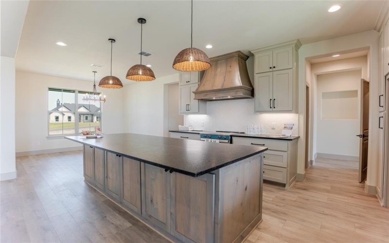 1033 Lilly Lane, Weatherford, TX 76088, 3 Bedrooms Bedrooms, ,2 BathroomsBathrooms,Residential,For Sale,1033 Lilly Lane,0,21026921