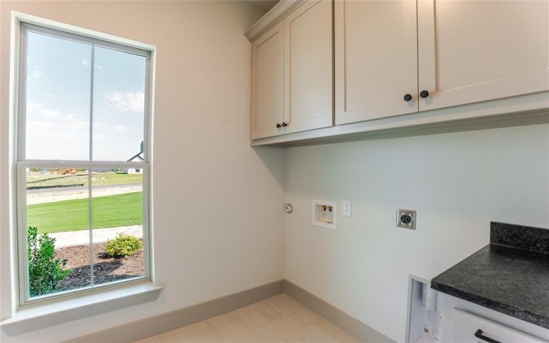 1033 Lilly Lane, Weatherford, TX 76088, 3 Bedrooms Bedrooms, ,2 BathroomsBathrooms,Residential,For Sale,1033 Lilly Lane,0,21026921