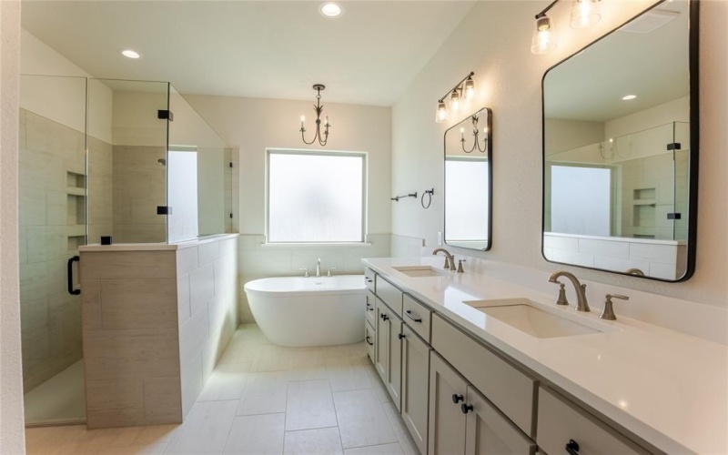 1033 Lilly Lane, Weatherford, TX 76088, 3 Bedrooms Bedrooms, ,2 BathroomsBathrooms,Residential,For Sale,1033 Lilly Lane,0,21026921