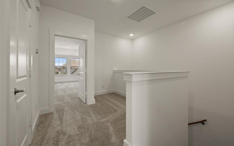 1105 Carnation Drive, Crowley, TX 76036, 2 Habitaciones Habitaciones , ,2 BañosBaños,Residential,En Venta,1105 Carnation Drive,0,21027028