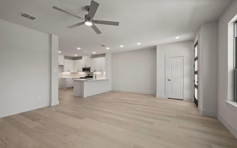 1109 Carnation Drive, Crowley, TX 76036, 3 Habitaciones Habitaciones , ,2 BañosBaños,Residential,En Venta,1109 Carnation Drive,0,21027051
