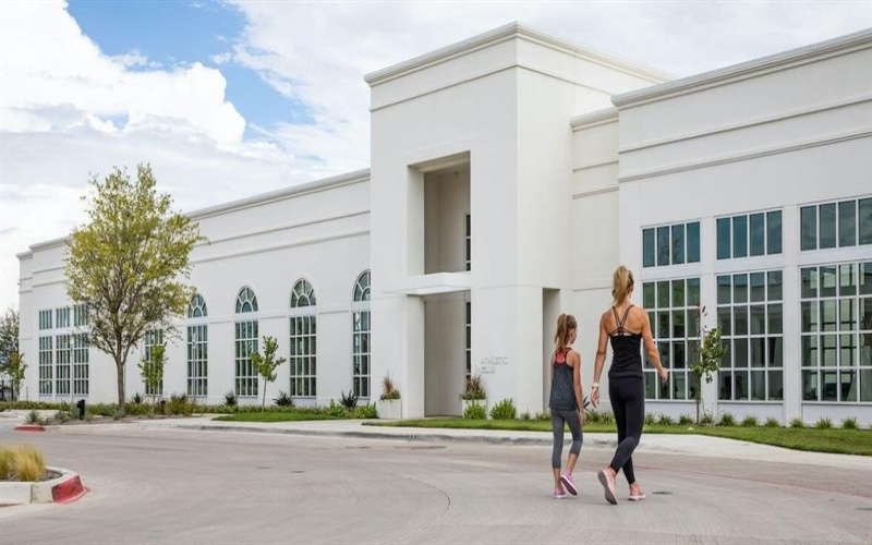 1808 Rolling Oaks Drive, Fort Worth, TX 76008, 5 Habitaciones Habitaciones , ,3 BañosBaños,Residential,En Venta,1808 Rolling Oaks Drive,0,21027222