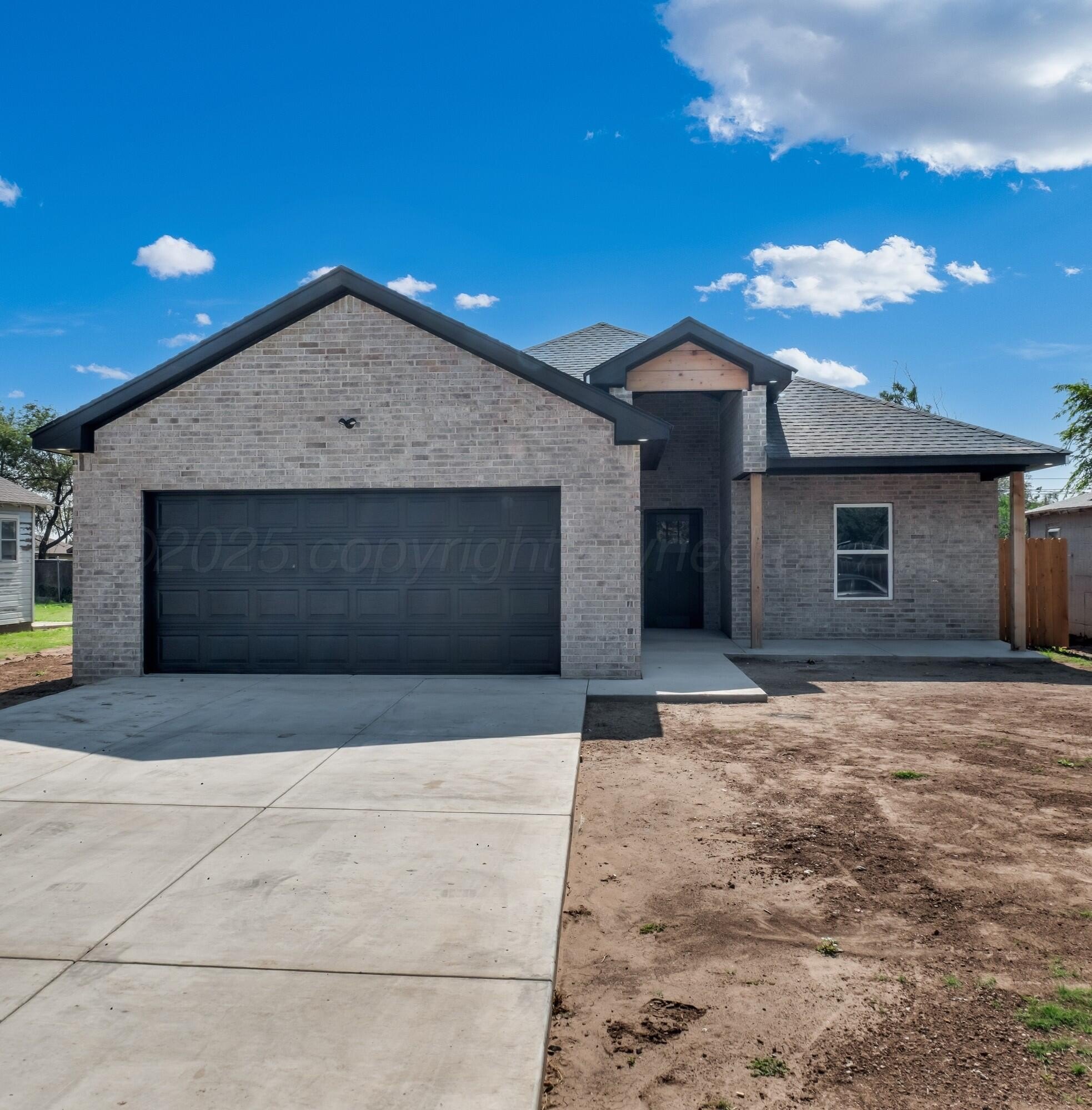 1407 S Cleveland Street, Amarillo, TX 79102, 3 Bedrooms Bedrooms, ,2 BathroomsBathrooms,Residential,For Sale,1407 S Cleveland Street,0,25-7020