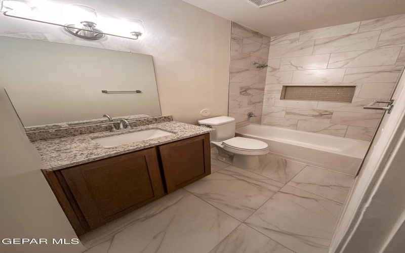 12821 DE LA ROSA Avenue, El Paso, TX 79928, 4 Habitaciones Habitaciones , ,3 BañosBaños,Residential,En Venta,12821 DE LA ROSA Avenue,0,928070