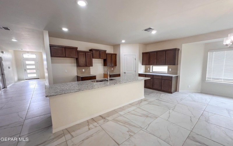 12821 DE LA ROSA Avenue, El Paso, TX 79928, 4 Habitaciones Habitaciones , ,3 BañosBaños,Residential,En Venta,12821 DE LA ROSA Avenue,0,928070